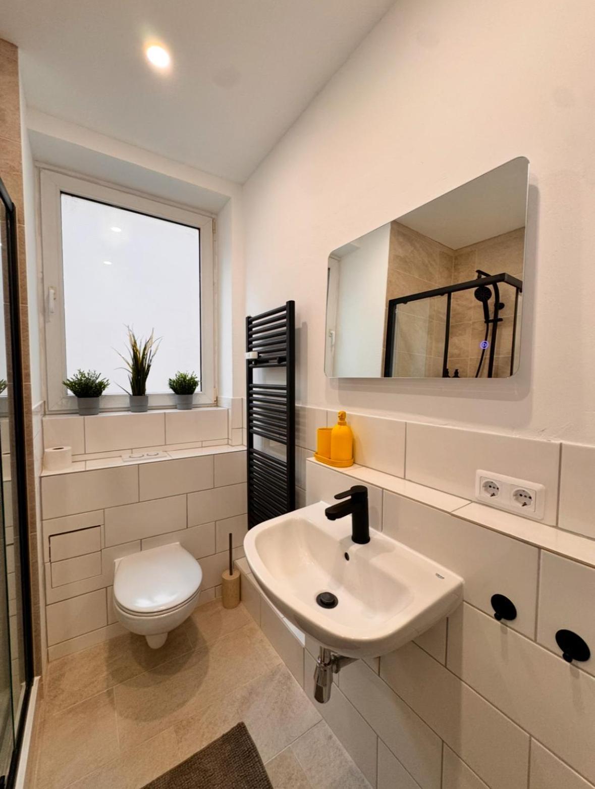New Apartment In Magdeburg Buckau - Waschmaschine, Smart-Tv, Neues Badezimmer Exterior foto